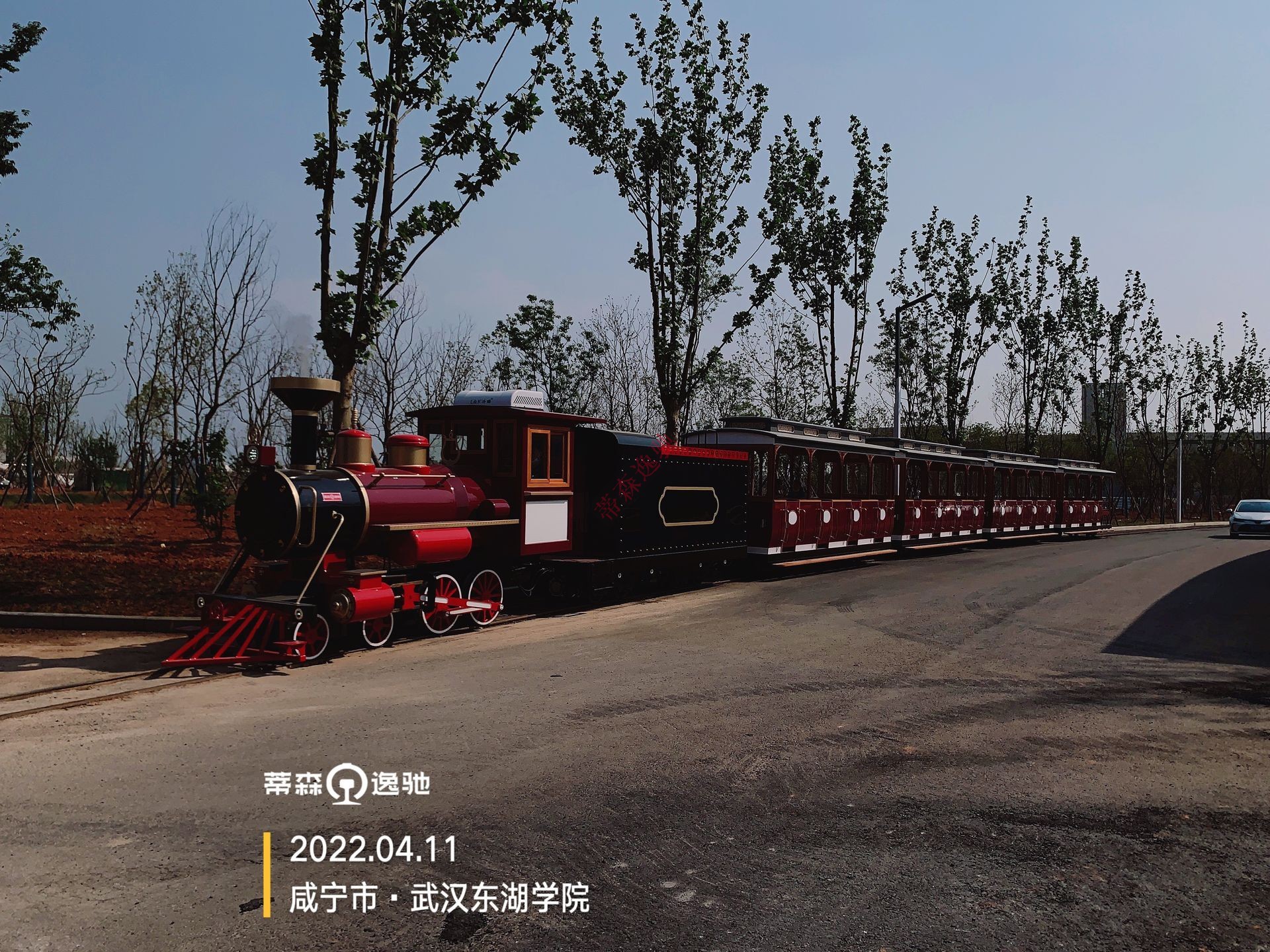 踏青正當時，來坐觀光小火車吧